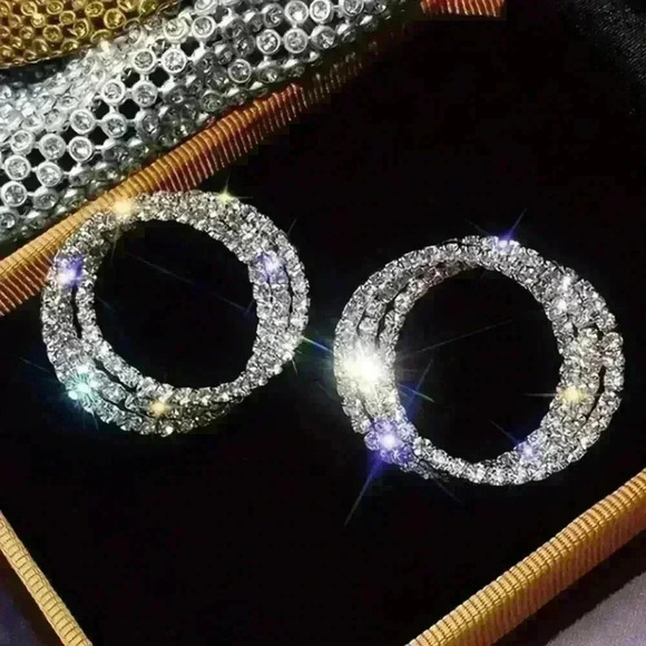 !!SOLD!! 3-layer Sparkling Zircon Silver-Plated Hoop Earrings Elegant Sexy Style - Picture 4 of 4